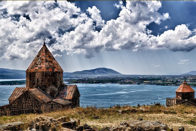 Conquering Armenia - Mercedes-Benz comfort that actually helps on a long route