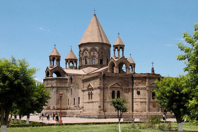 Family package for 7 days - Yerevan and Ejmiadzin: a strong starter combo for families