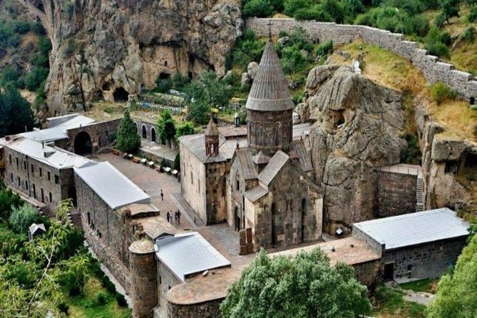 Garni, Geghard, Charents Arch, Azat reservoir, Khor Virap - Garni Temple: pagan Armenia and a quick stop that’s worth it