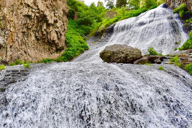 Jermuk(waterfall),Noravank,Wine degustation,Khor Virap - Wine degustation: a short break that tastes like Armenia