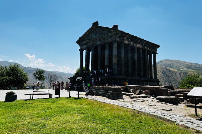 Khor Virap, Garni, Geghard,Azat Reservoir Highlights:Private tour - Price and logistics: what your $100.11 per group covers
