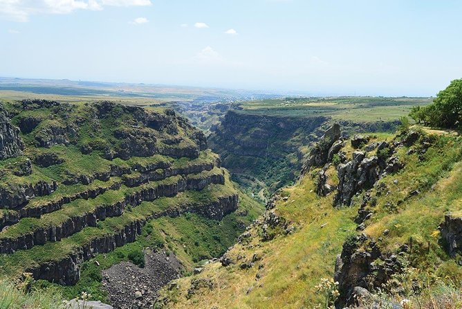 Mount Aragats, Amberd Fortress, Saghmosavank Monastery, Alphabet - private tour - Saghmosavank Monastery and Kasakh Canyon Views