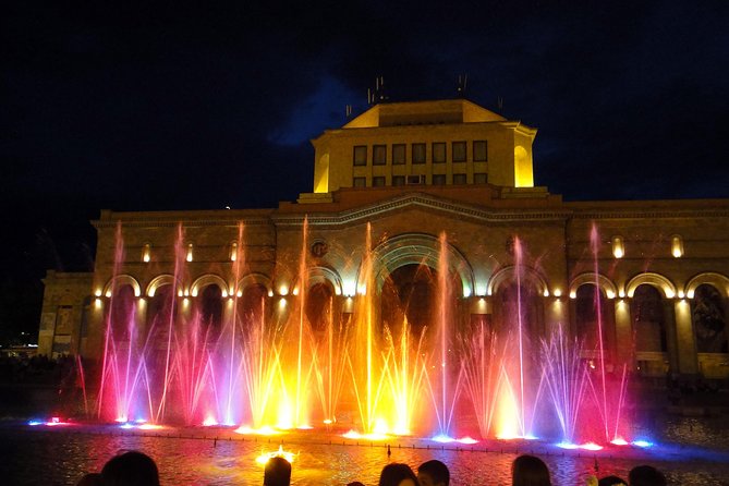 Private sightseeing and walking tour in Yerevan - Swan Lake: A Quick Reset With Familiar City Energy