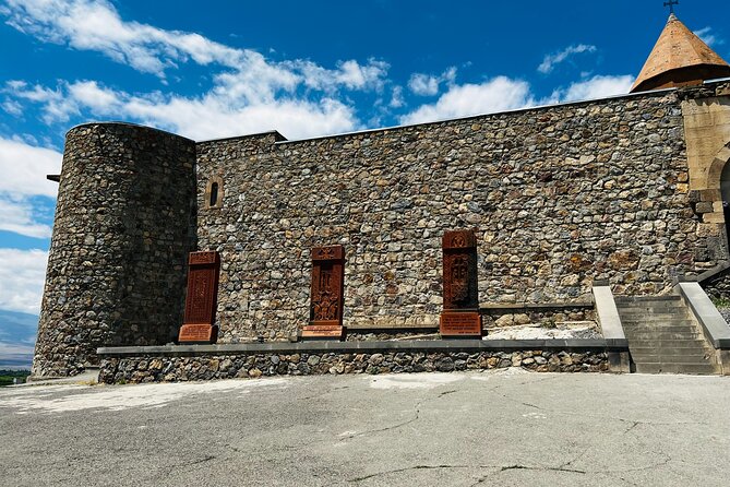 Private Tour: Khor Virap-Areni-Noravank-Tatev - Noravank monastery: red rock cliffs and a gorge-side church