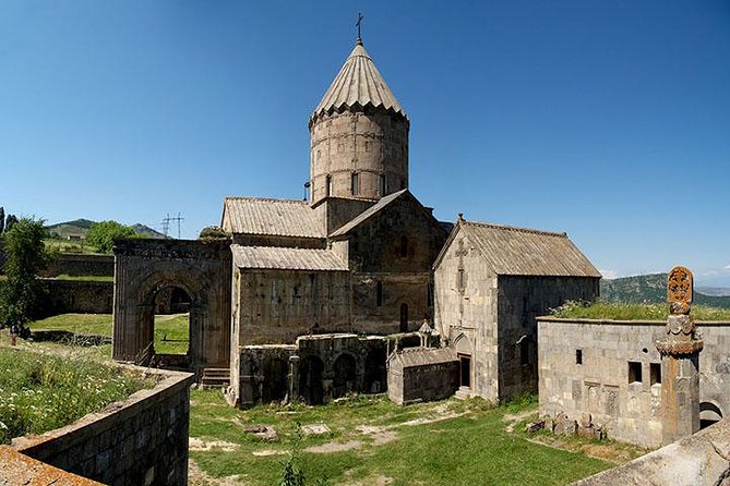 Private Tour to Areni winery, Tatev (ropeway), Khndzoresk (cave city) - Khndzoresk: cave city views, up close