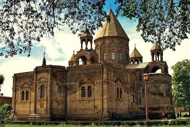 Private tour to Echmiadzin (st Cathedral), Zvartnots, Khor Virap, Garni, Geghard - A one-day loop that hits Armenia’s main “chapters”