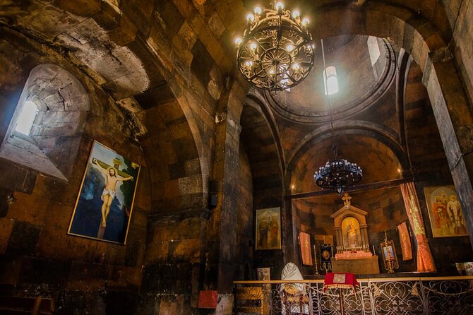 Private Tour to Khor Virap, ancient Areni cave or Areni winery, Noravank - Stop 4: Noravank monastery perched above the gorge