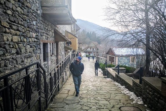 Private Transfer & Tour from Tbilisi to Yerevan or Yerevan to Tbilisi - Sharambeyan Street in old Dilijan: a short stop with big atmosphere