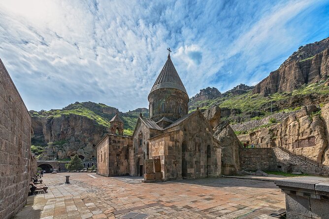 Yerevan: Garni, Geghard, Symphony of Stones & Lavash Baking - The Ararat viewpoint at Charents Arch sets the tone
